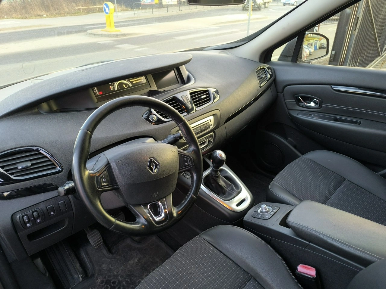 Renault Grand Scenic - Zdjęcie 13