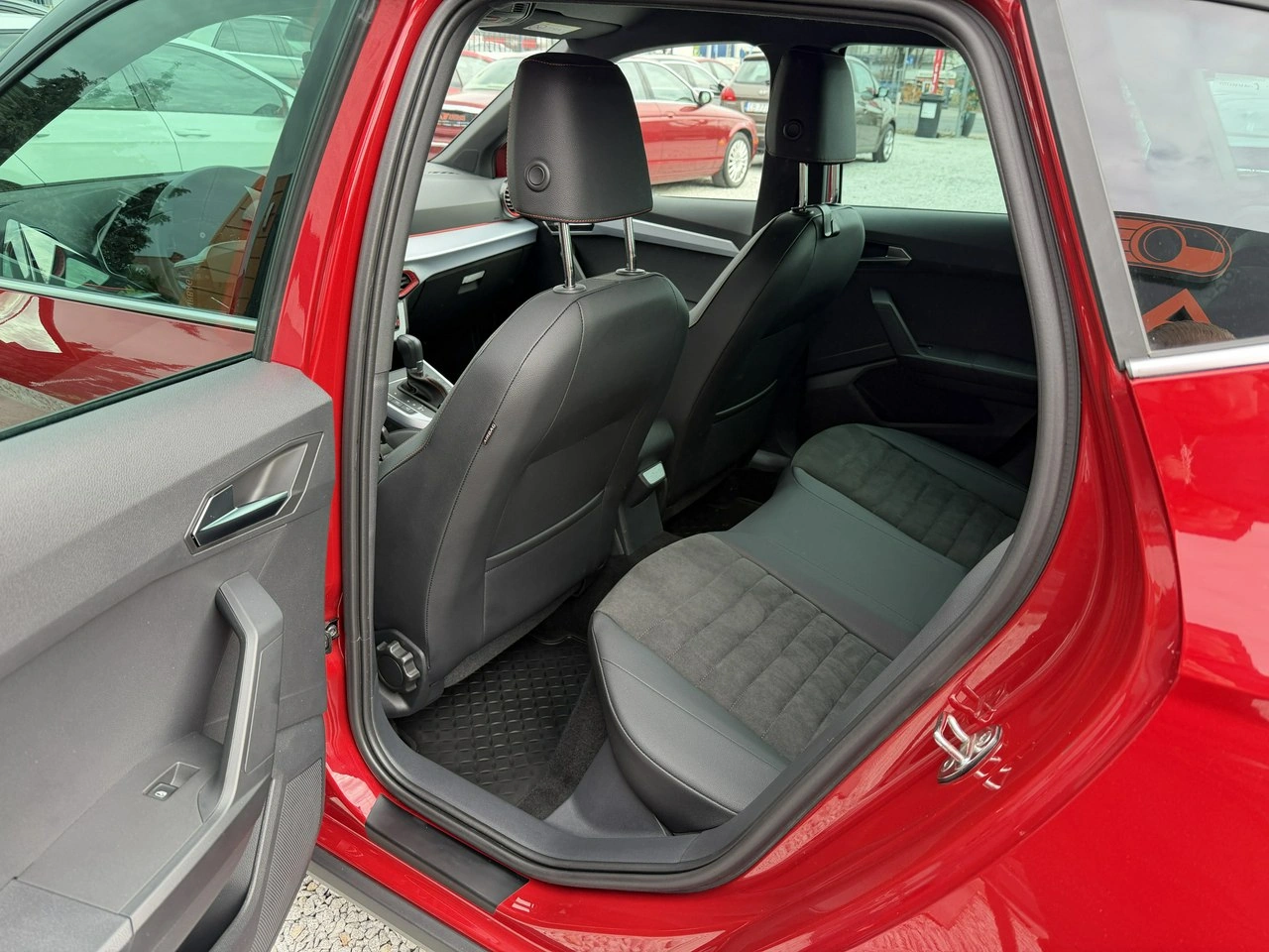 Seat Arona - Zdjęcie 28