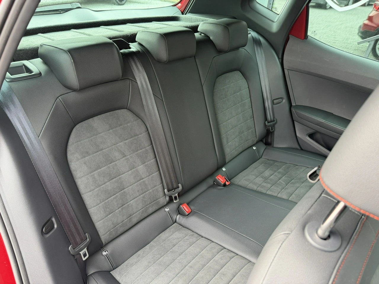 Seat Arona - Zdjęcie 30