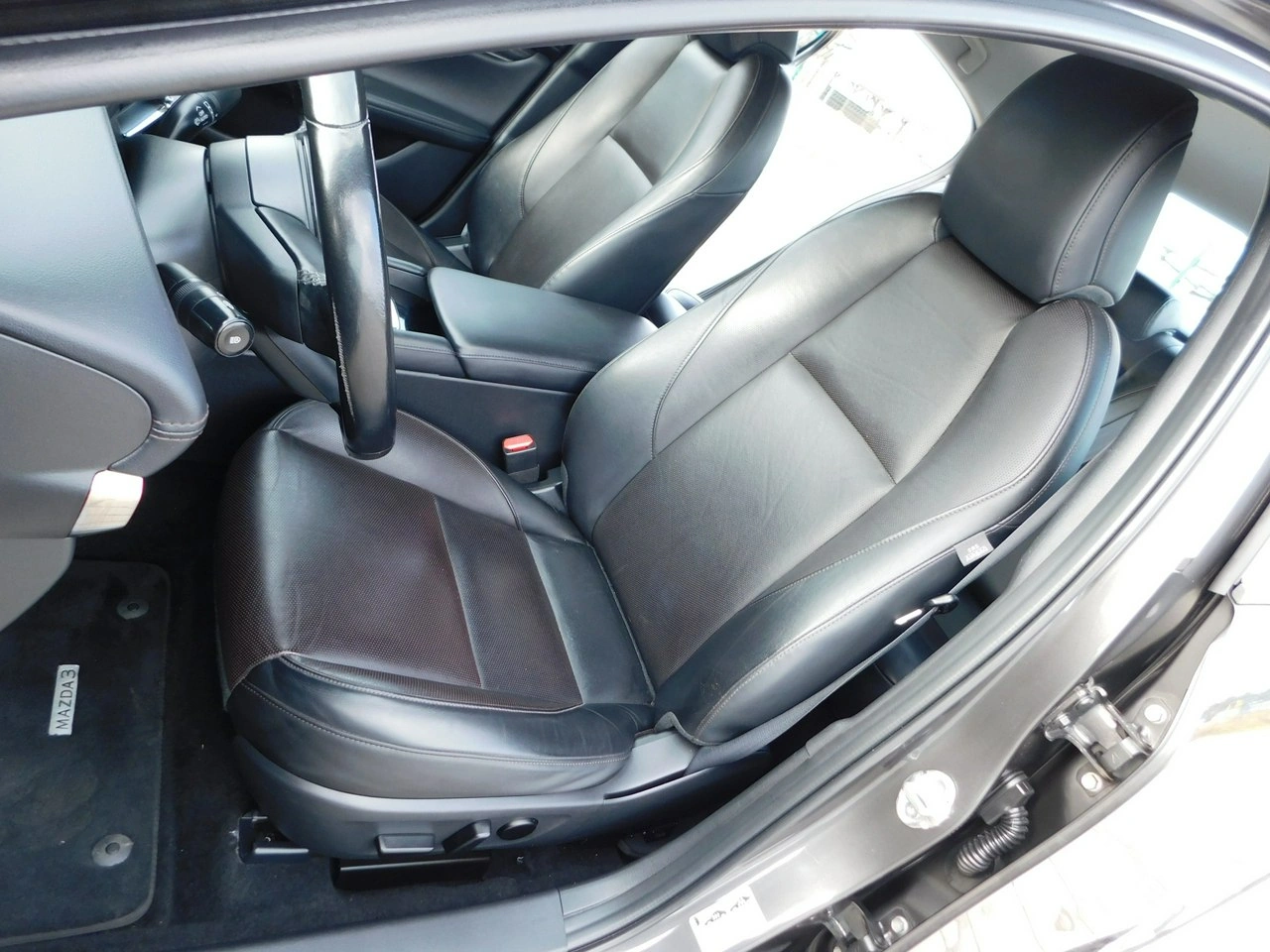 Mazda 3 - Zdjęcie 14