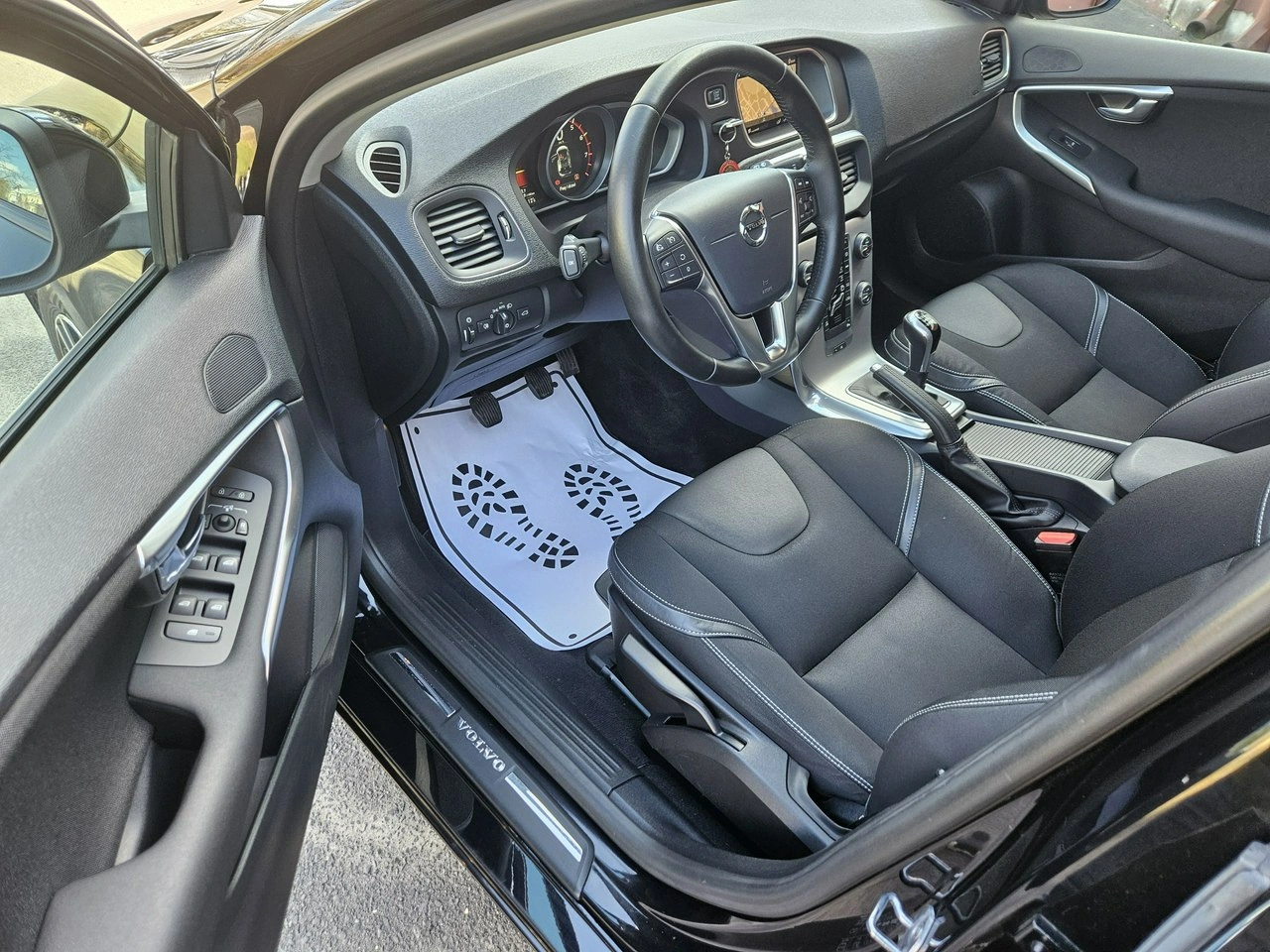 Volvo V40 - Zdjęcie 22