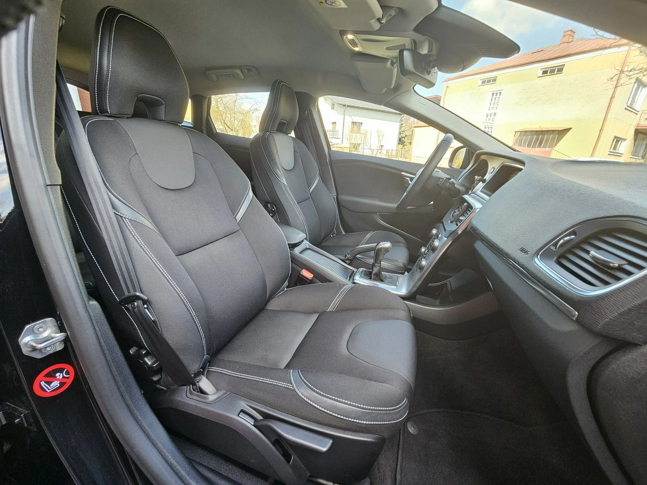 Volvo V40 - Zdjęcie 24