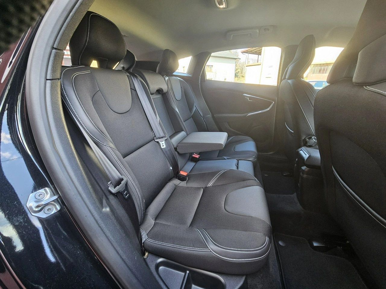 Volvo V40 - Zdjęcie 25