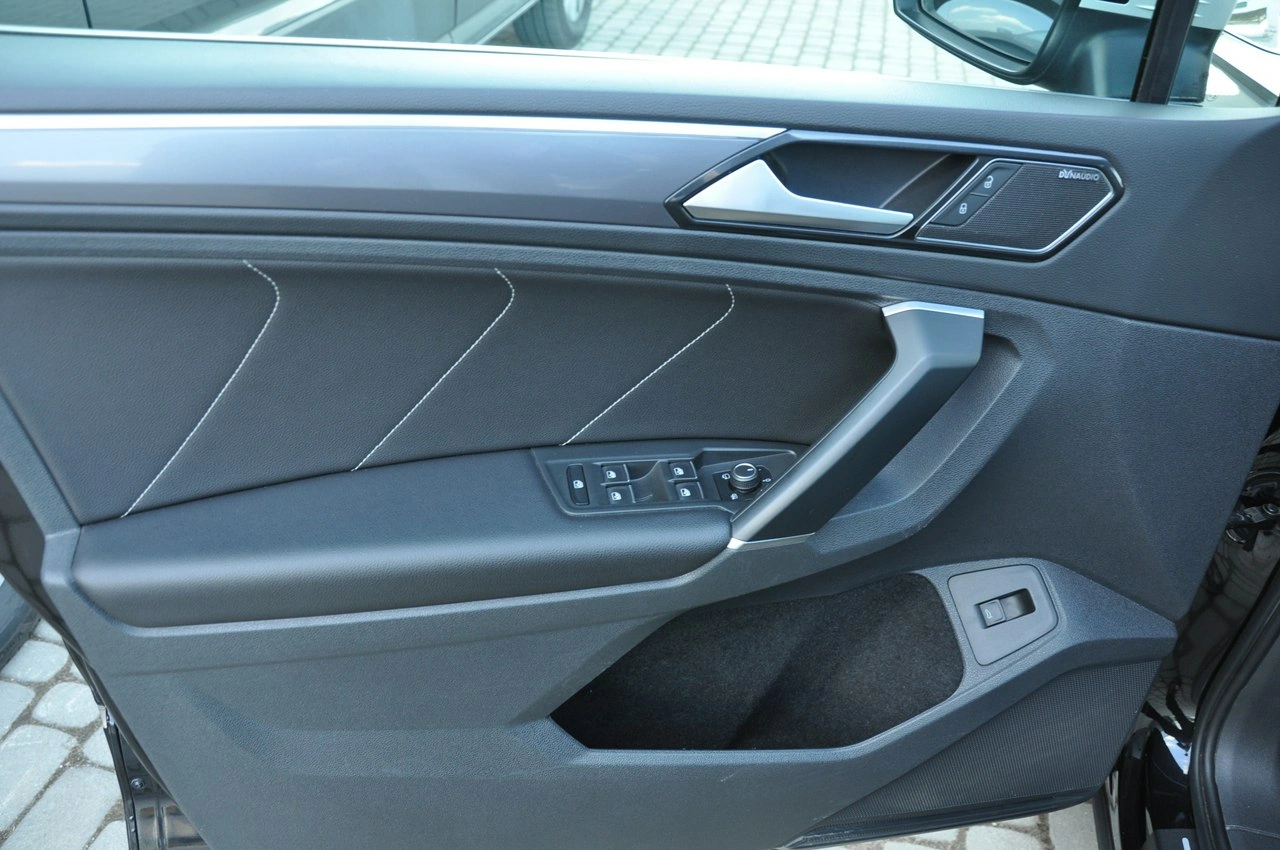 Volkswagen Tiguan - Zdjęcie 11