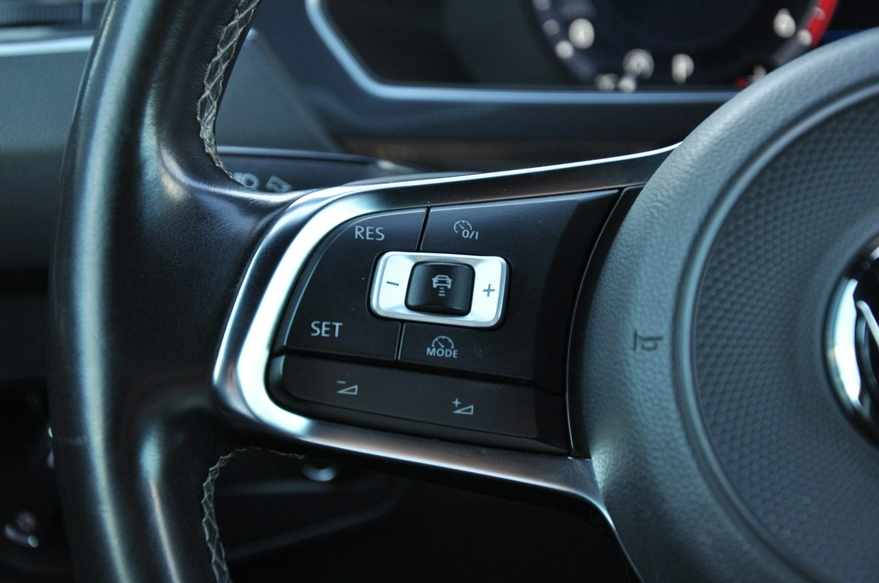 Volkswagen Tiguan - Zdjęcie 17