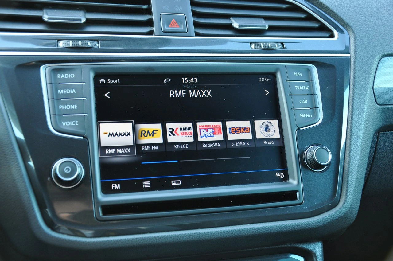 Volkswagen Tiguan - Zdjęcie 19