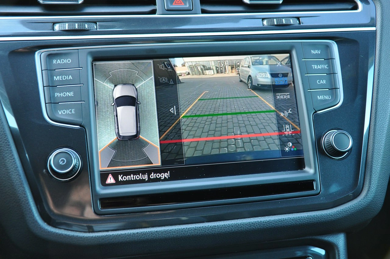 Volkswagen Tiguan - Zdjęcie 24