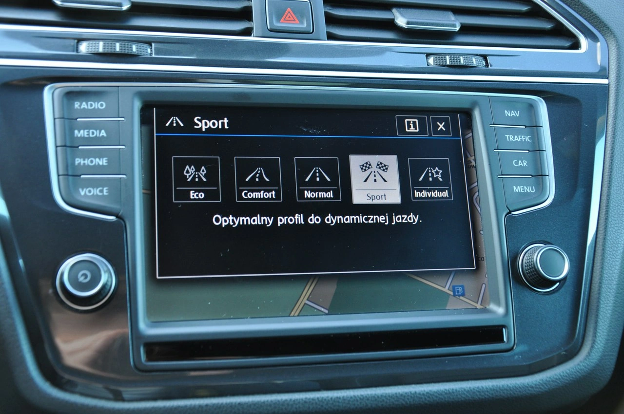 Volkswagen Tiguan - Zdjęcie 30