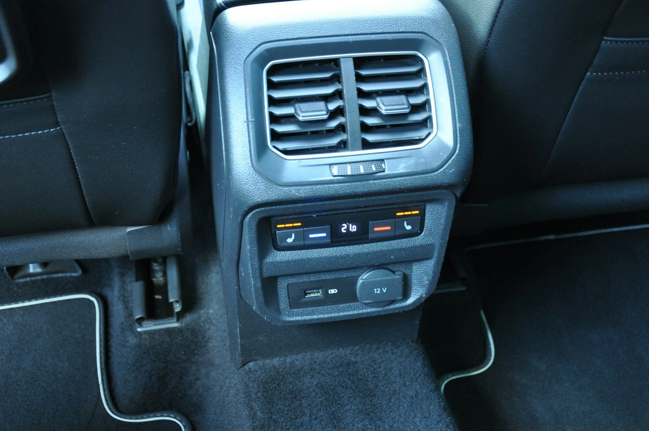 Volkswagen Tiguan - Zdjęcie 35