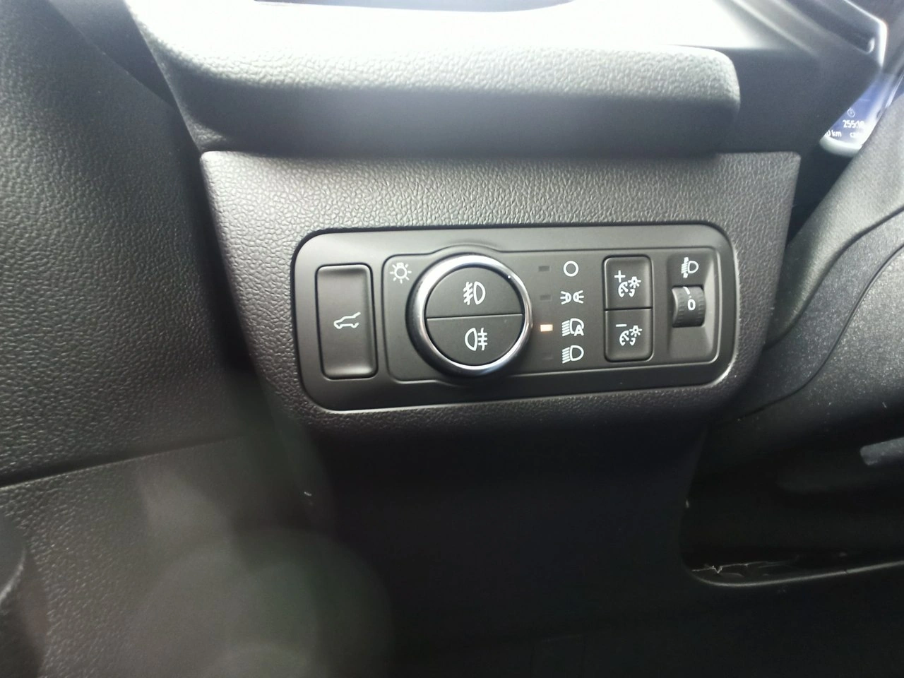 Ford Kuga - Zdjęcie 33