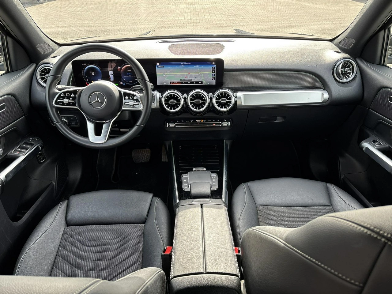 Mercedes EQB - Zdjęcie 11