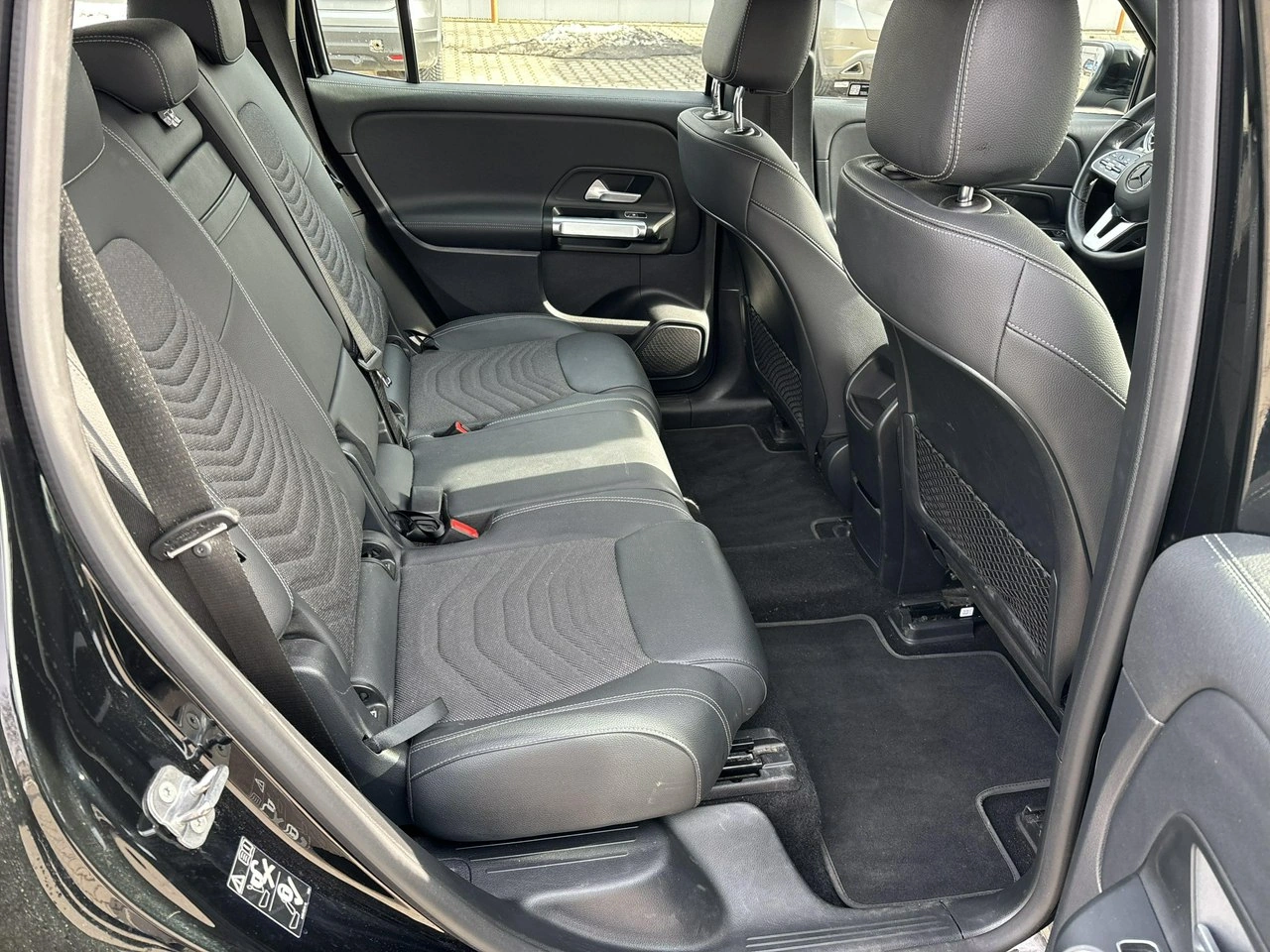 Mercedes EQB - Zdjęcie 14