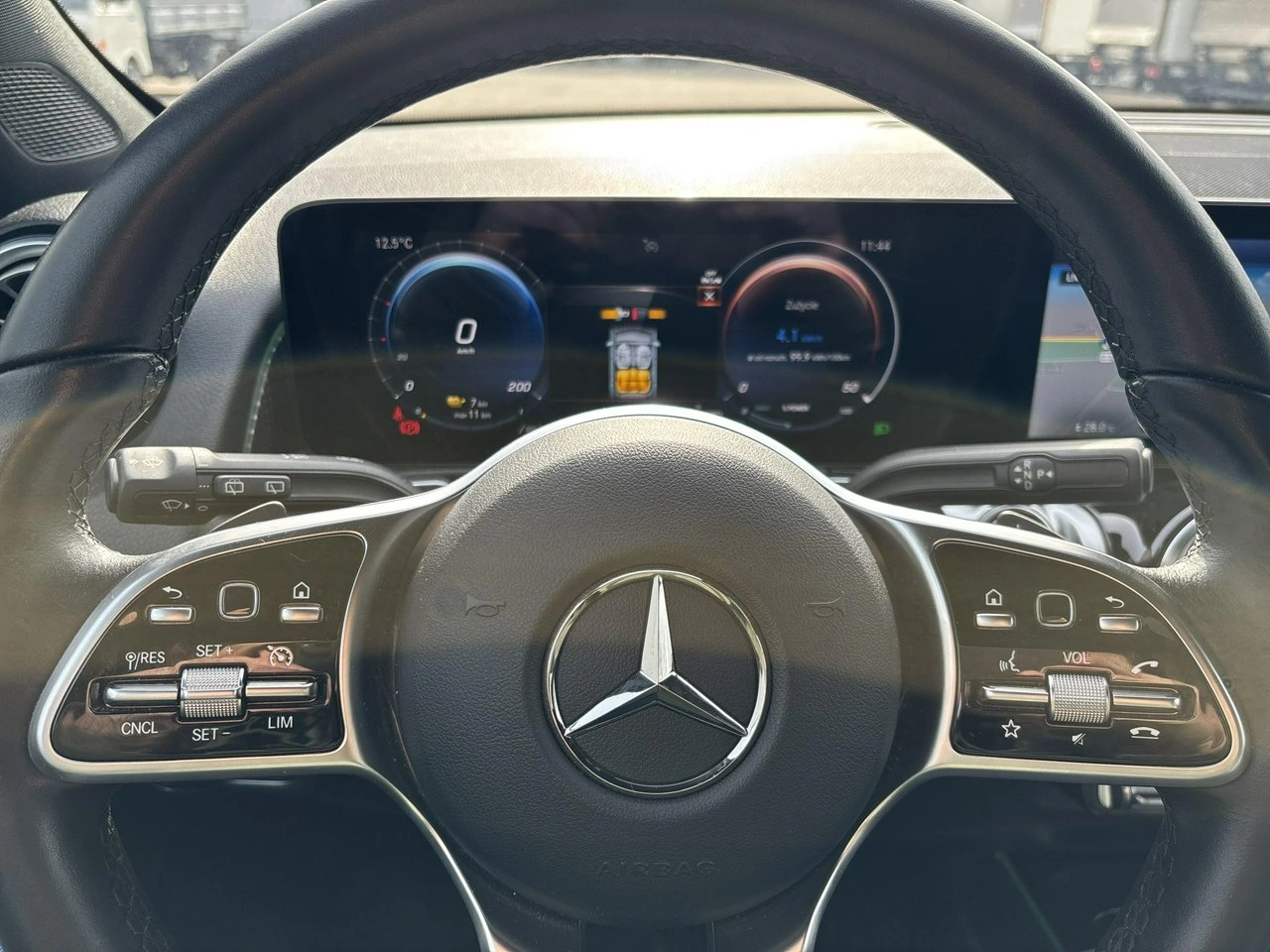 Mercedes EQB - Zdjęcie 17