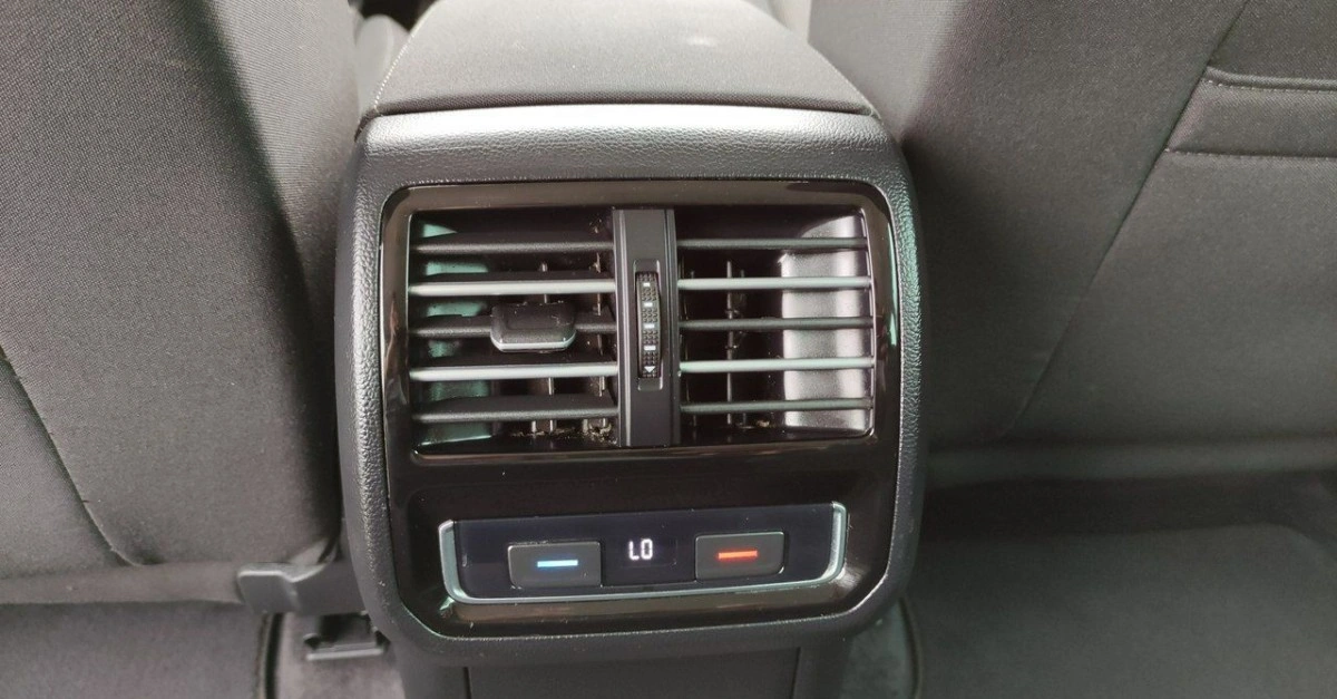 Volkswagen Passat Variant - Zdjęcie 10