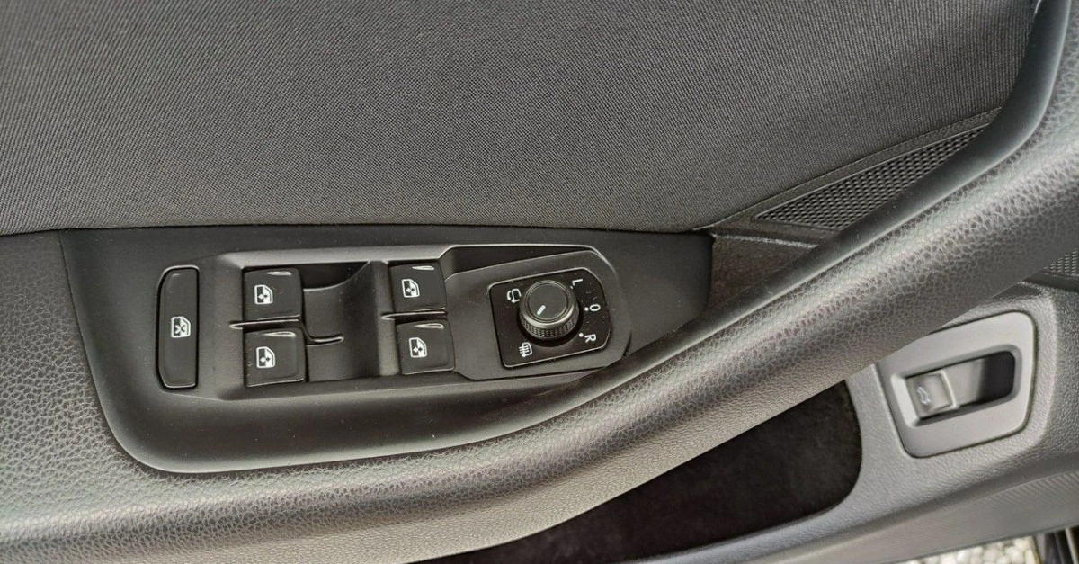 Volkswagen Passat Variant - Zdjęcie 11