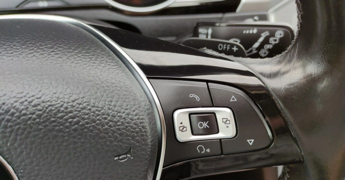 Volkswagen Passat Variant - Zdjęcie 17