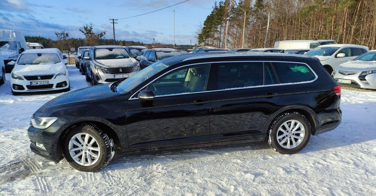Volkswagen Passat Variant - Zdjęcie 25