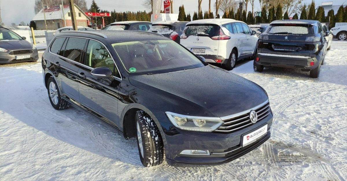 Volkswagen Passat Variant - Zdjęcie 30