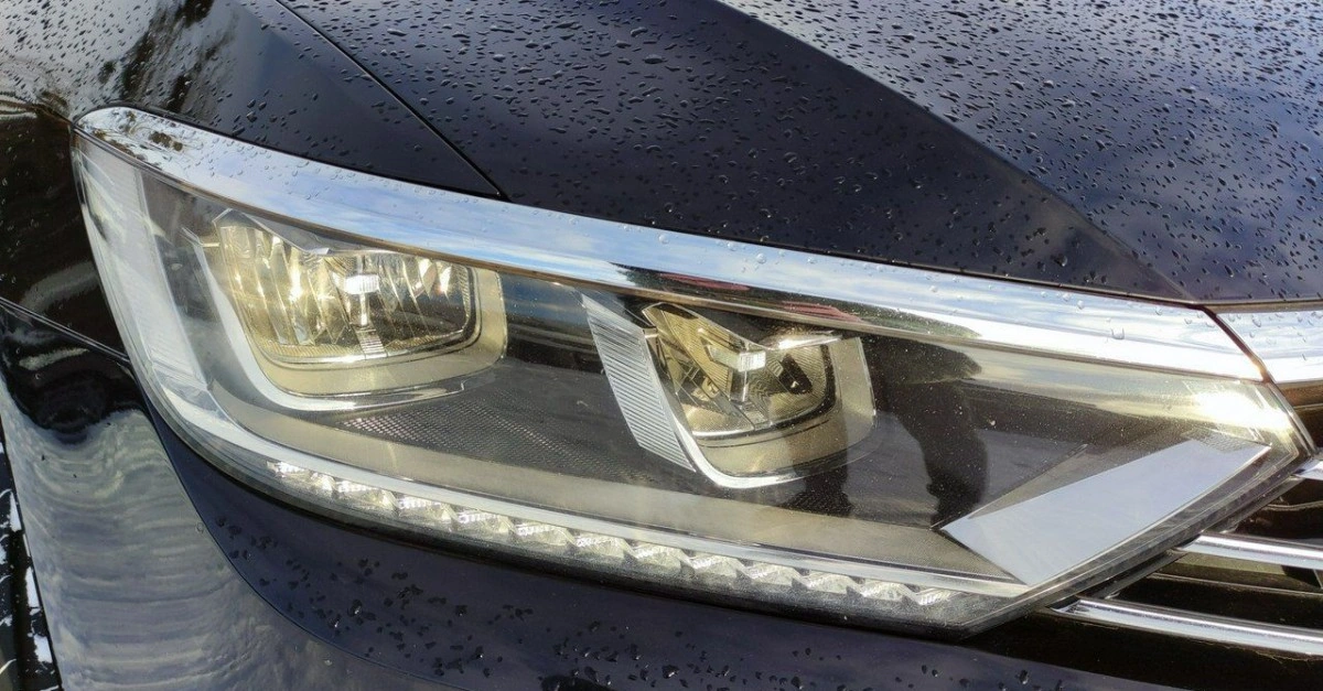 Volkswagen Passat Variant - Zdjęcie 32