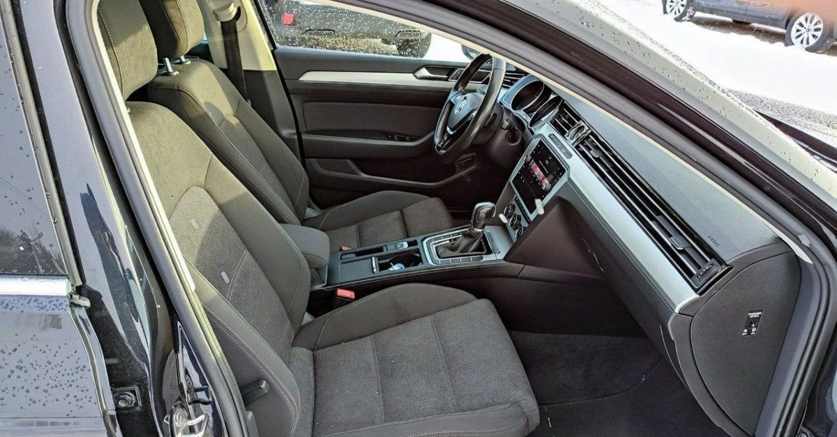 Volkswagen Passat Variant - Zdjęcie 38