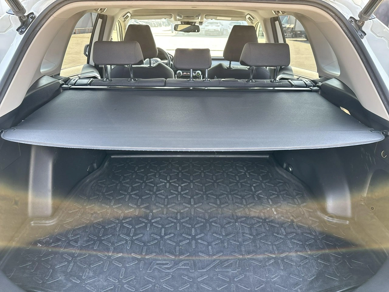 Toyota RAV-4 - Zdjęcie 14