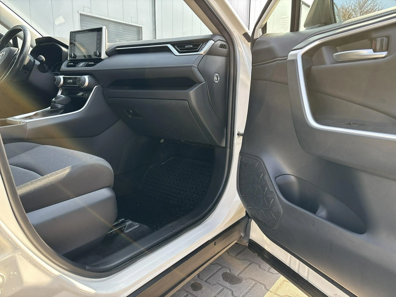 Toyota RAV-4 - Zdjęcie 18