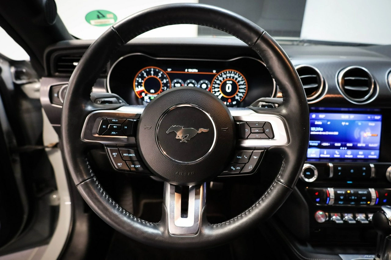 Ford Mustang - Zdjęcie 18