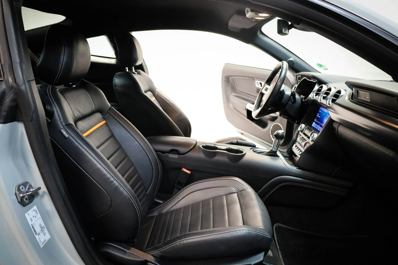 Ford Mustang - Zdjęcie 23