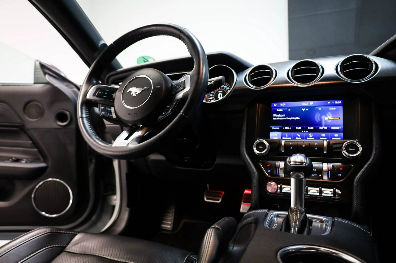 Ford Mustang - Zdjęcie 25