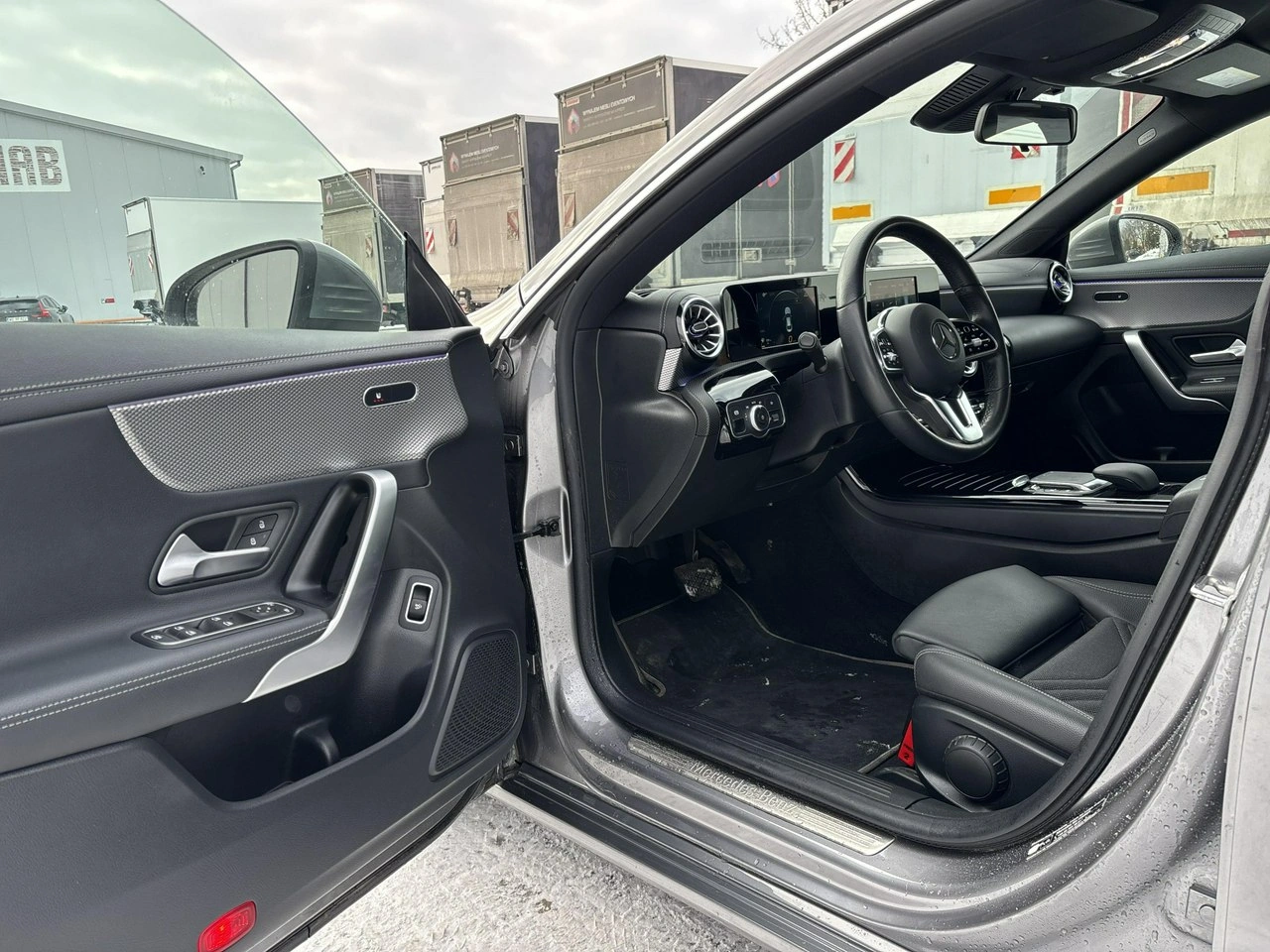 Mercedes CLA 180 - Zdjęcie 8