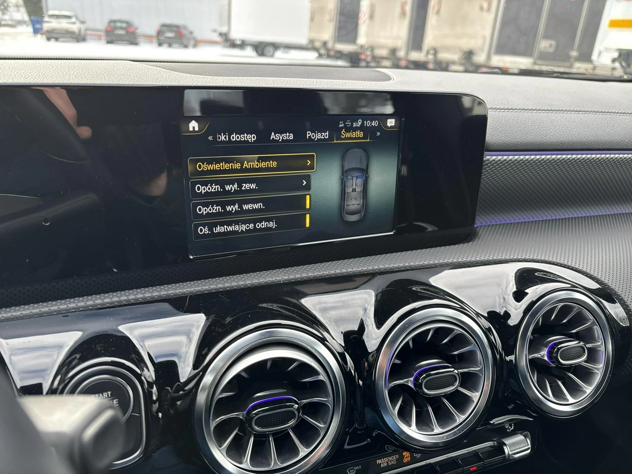 Mercedes CLA 180 - Zdjęcie 21