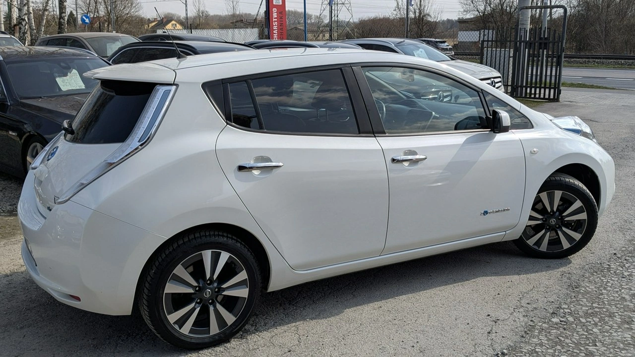 Nissan Leaf - Zdjęcie 12