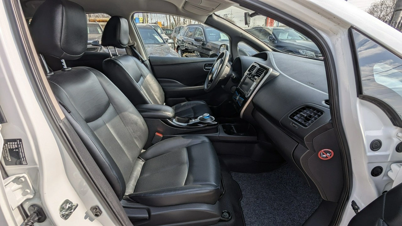 Nissan Leaf - Zdjęcie 18