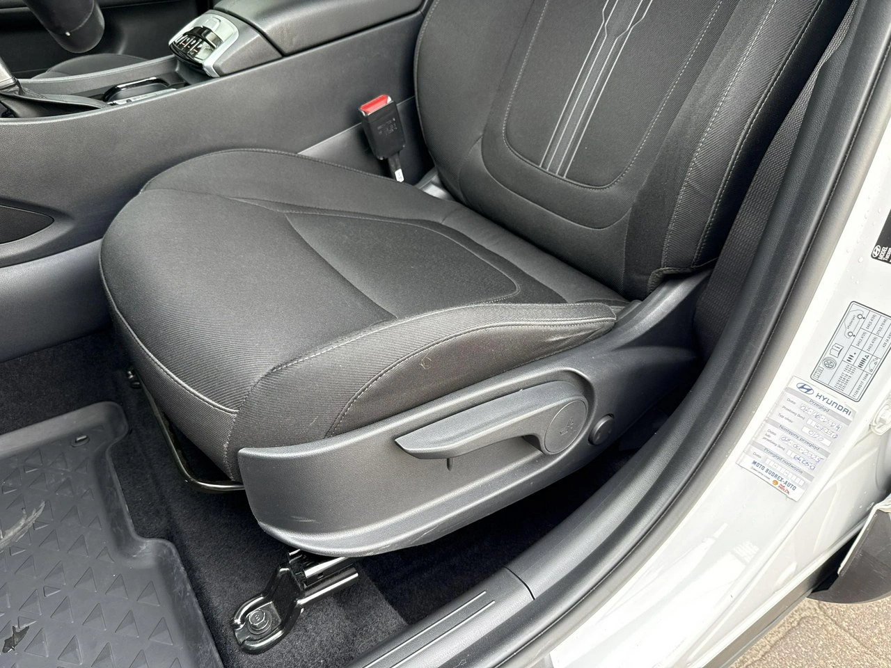 Hyundai Tucson - Zdjęcie 25