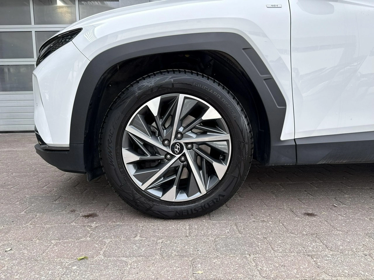 Hyundai Tucson - Zdjęcie 8