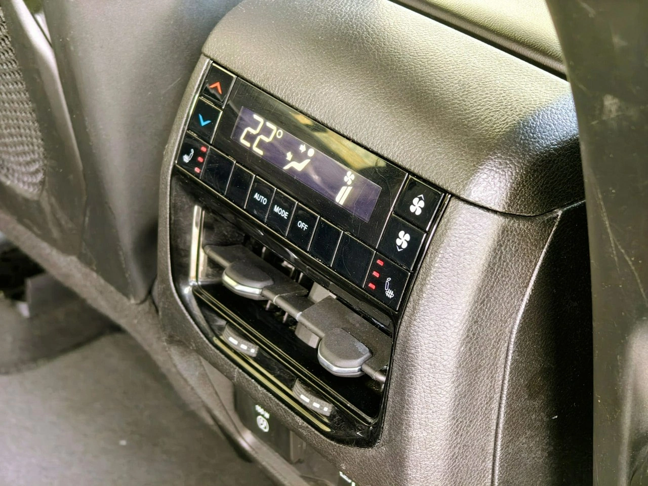 Jeep Grand Cherokee - Zdjęcie 29