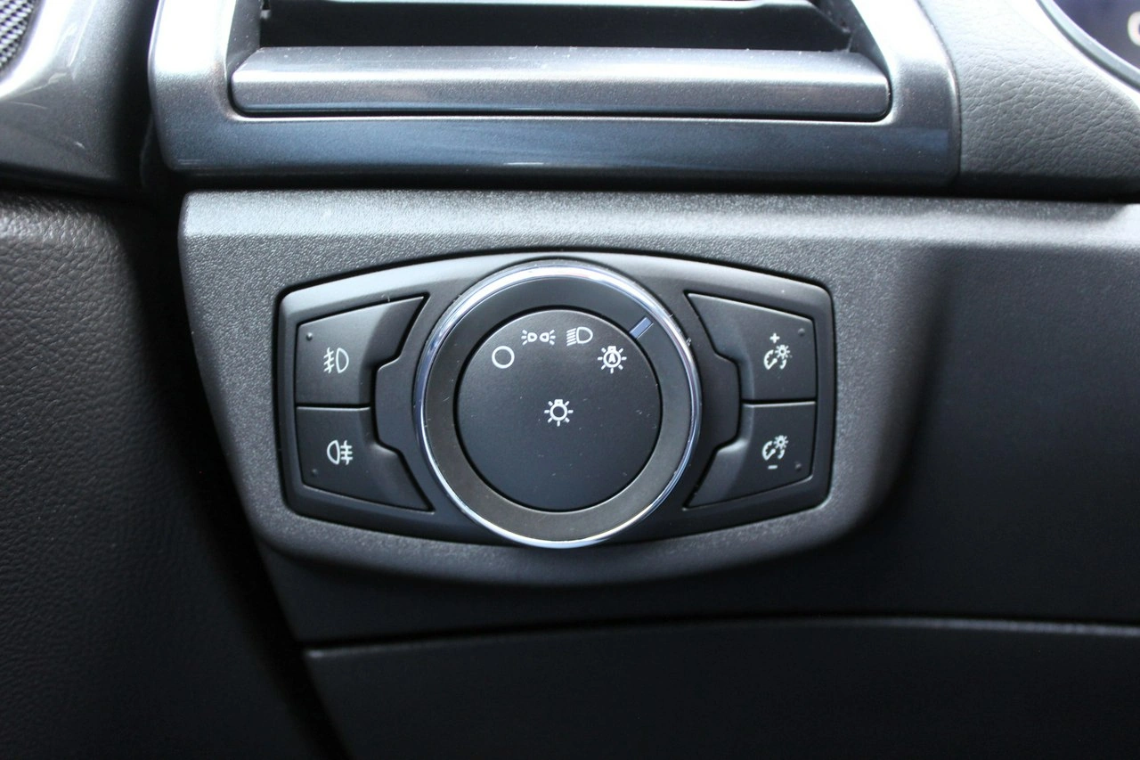 Ford Mondeo SW - Zdjęcie 20