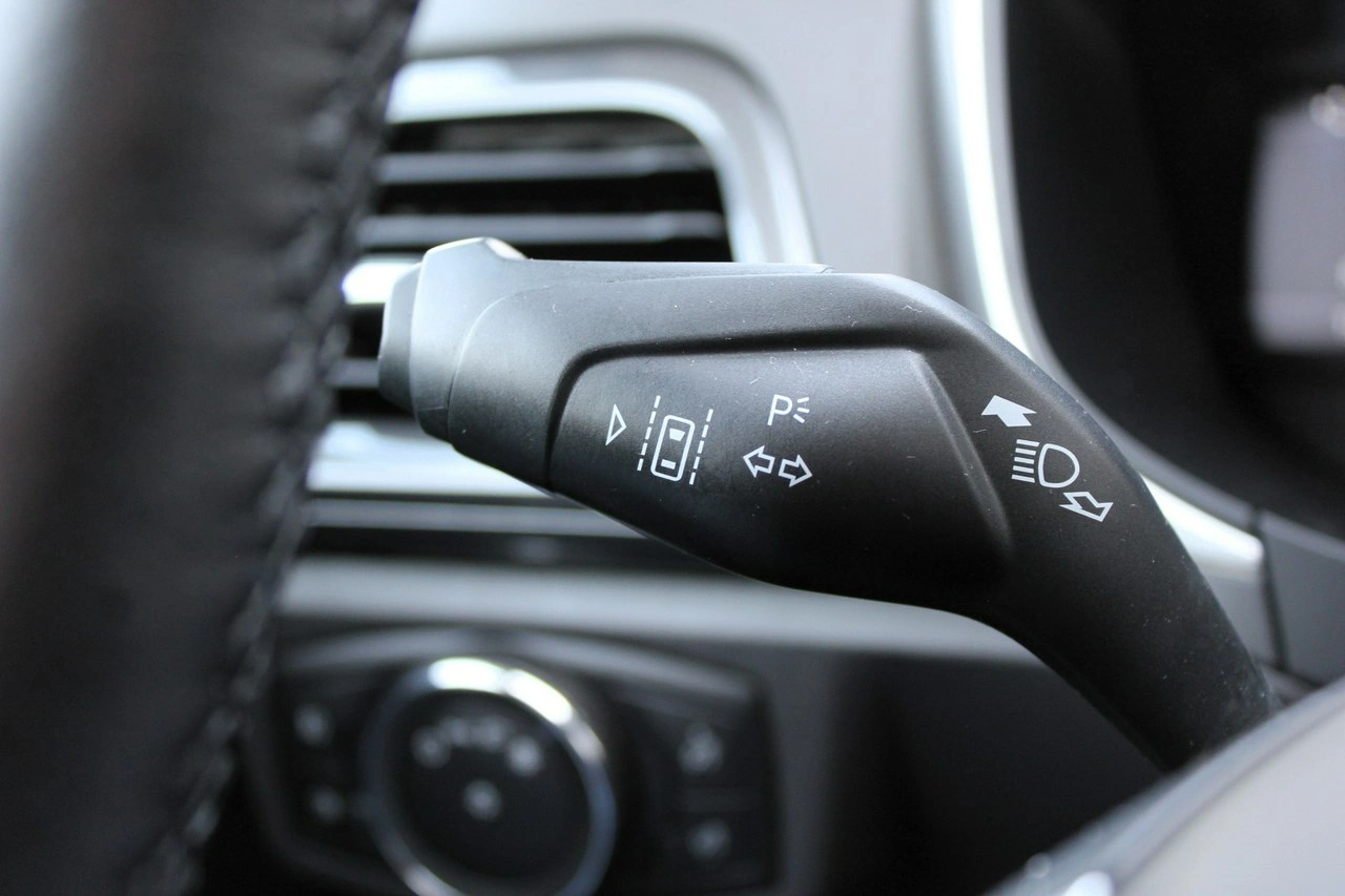 Ford Mondeo SW - Zdjęcie 22