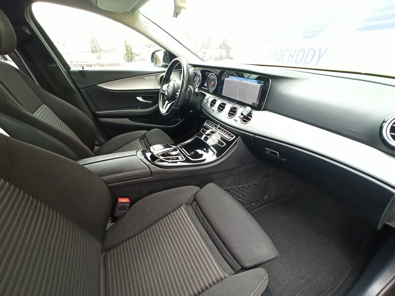Mercedes E 300 - Zdjęcie 11