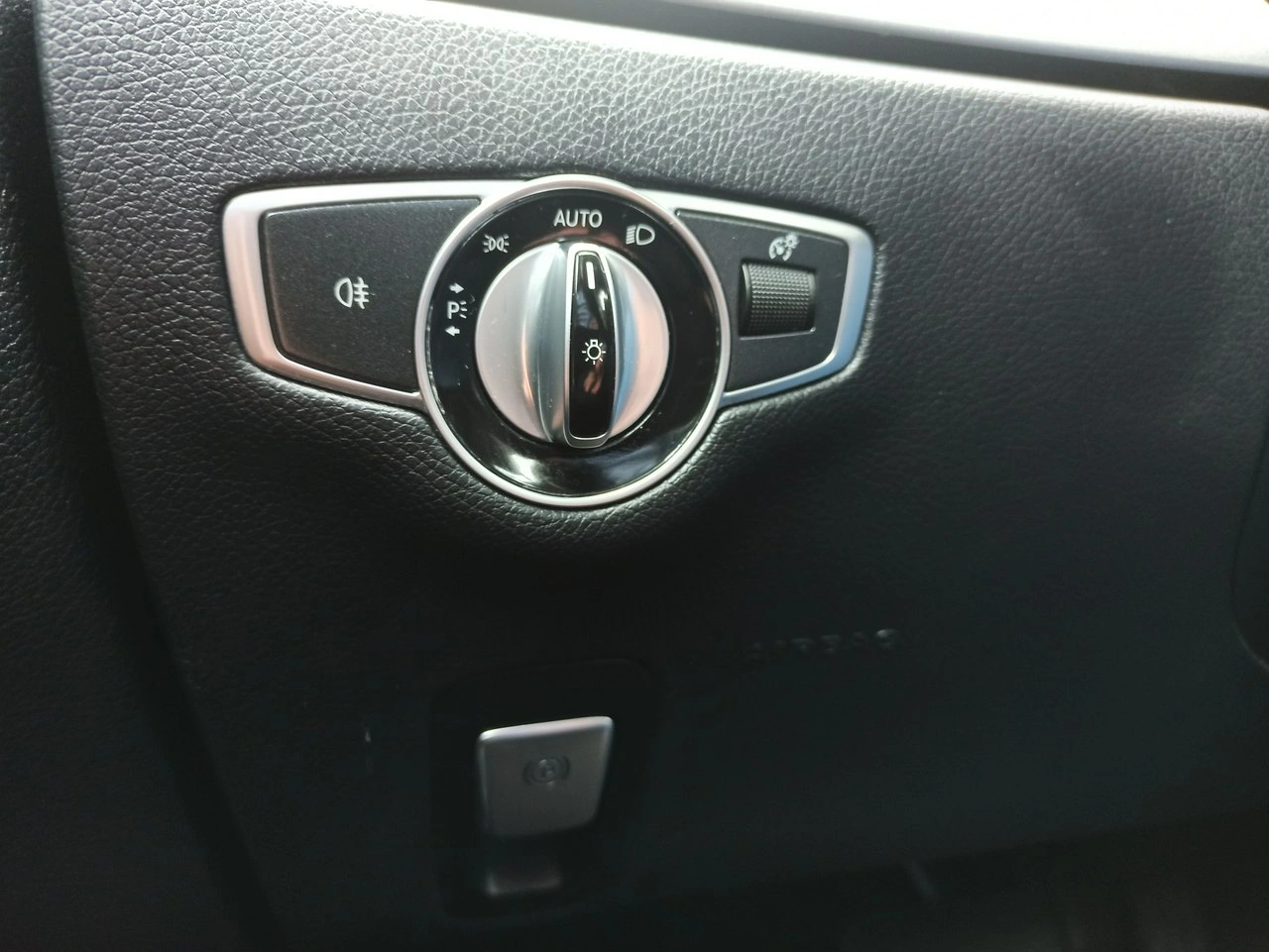 Mercedes E 300 - Zdjęcie 19