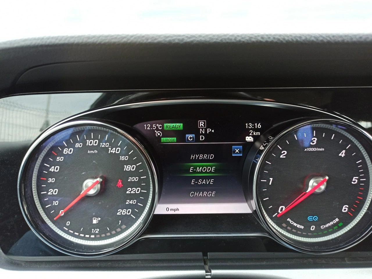 Mercedes E 300 - Zdjęcie 27