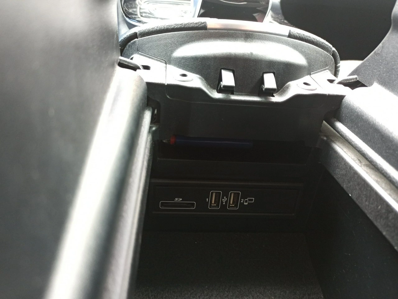 Mercedes E 300 - Zdjęcie 33