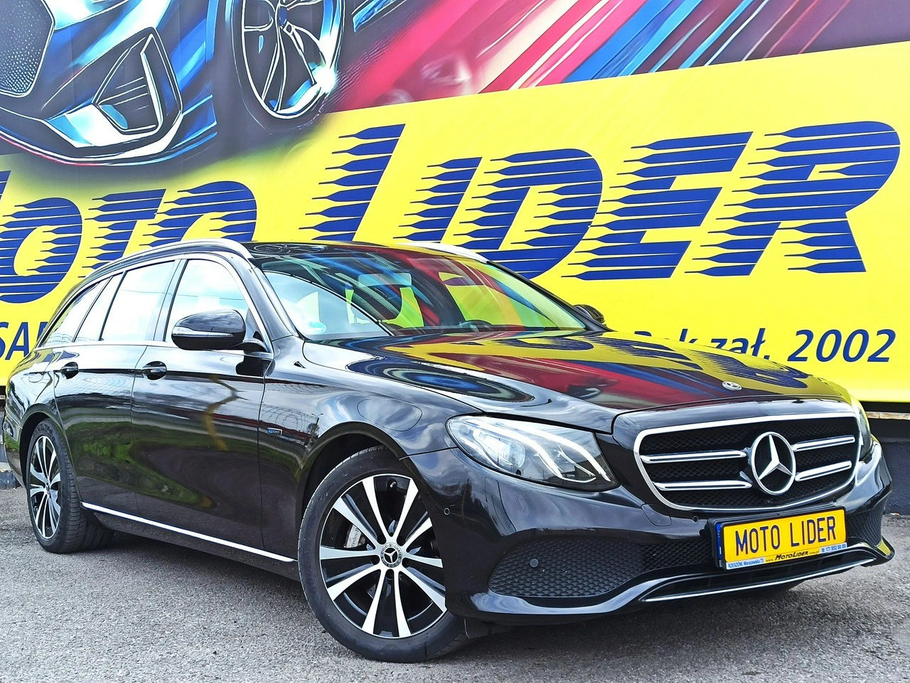 Mercedes E 300 - Główne zdjęcie