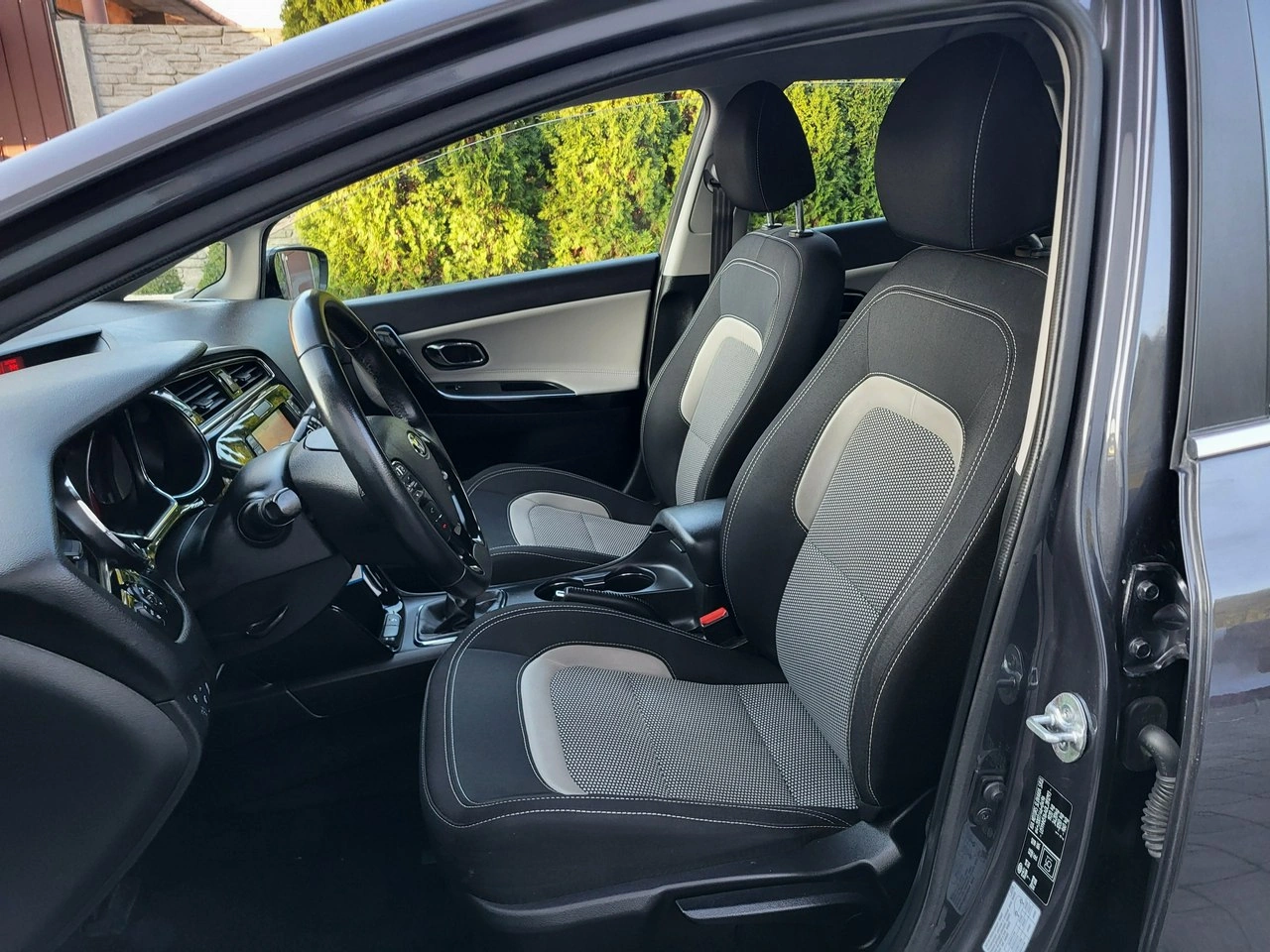 Kia Ceed - Zdjęcie 13