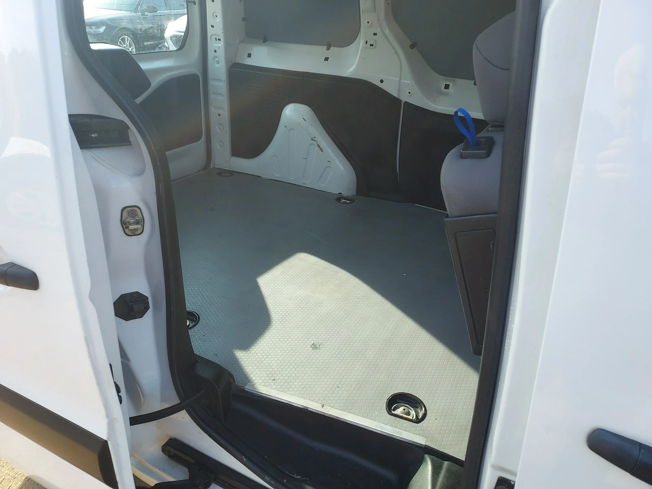 Peugeot Partner - Zdjęcie 13