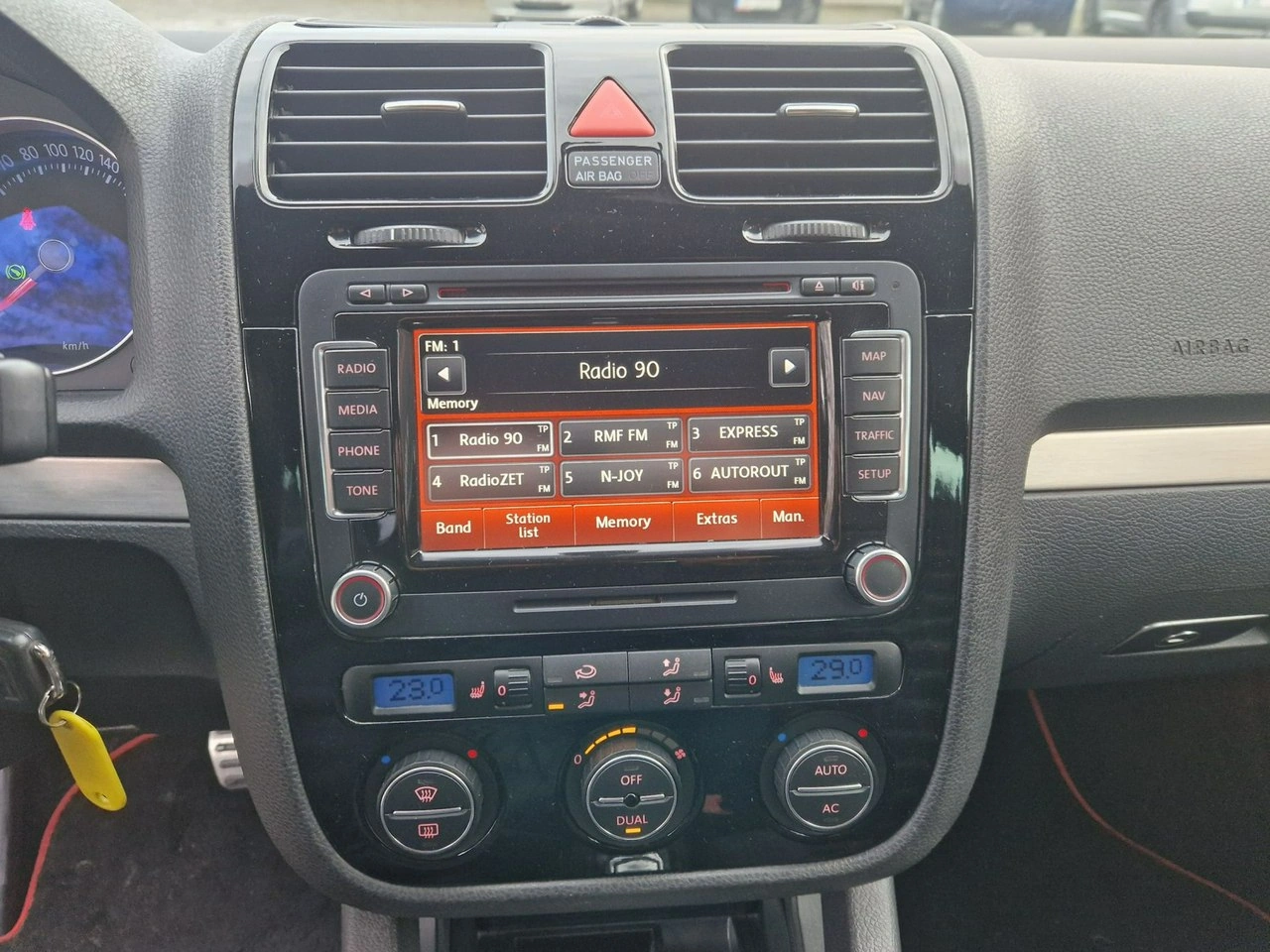 Volkswagen Golf - Zdjęcie 19