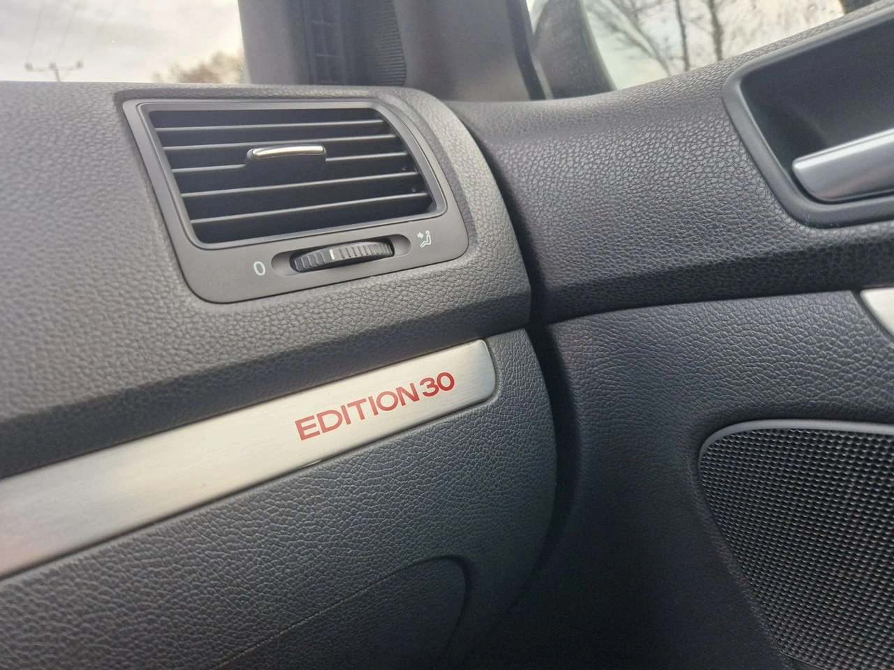 Volkswagen Golf - Zdjęcie 21