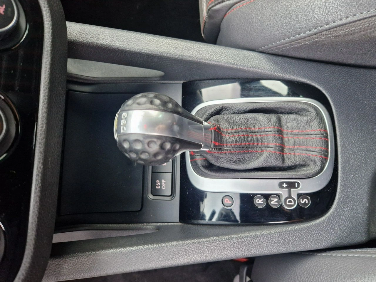 Volkswagen Golf - Zdjęcie 22