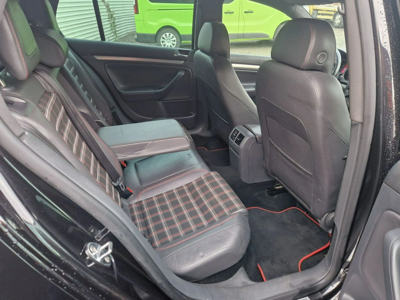 Volkswagen Golf - Zdjęcie 25