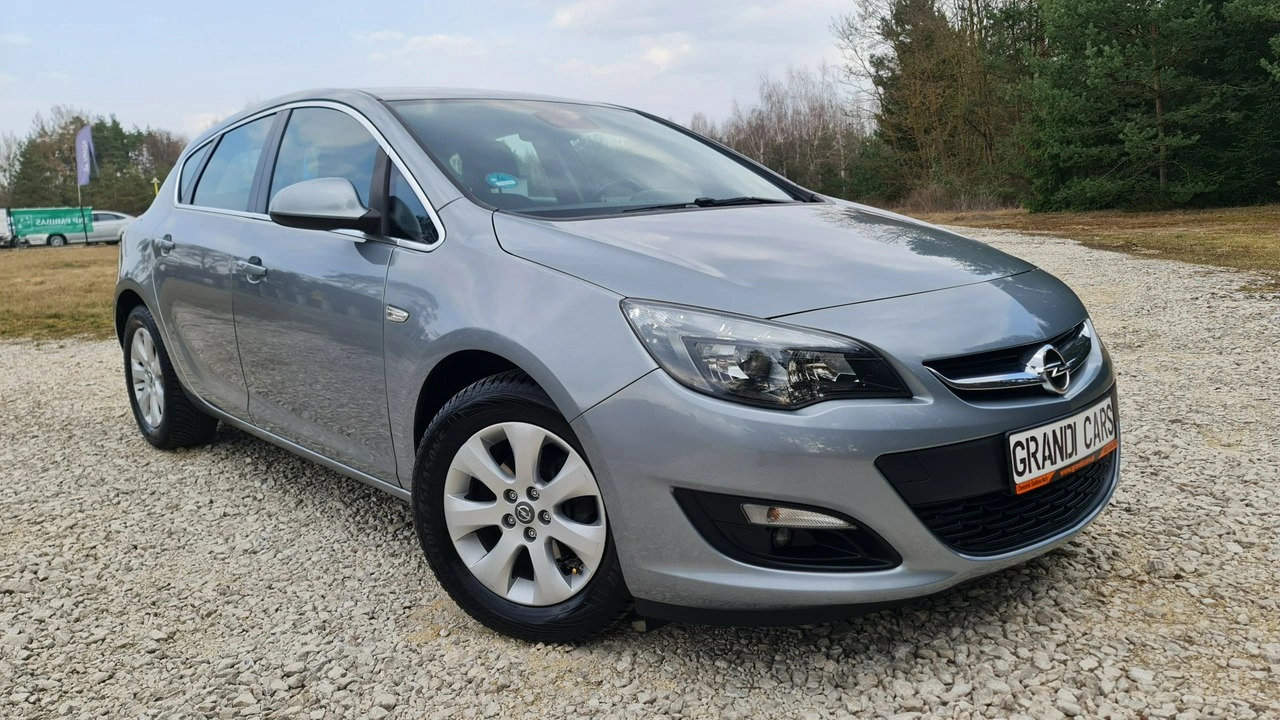 Opel Astra - Zdjęcie 2